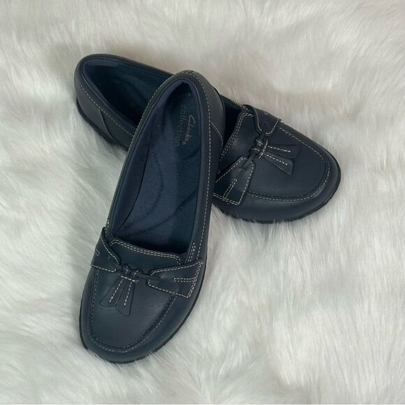 Clarks Black Loafers with Tassel Detail - Picture 1 of 9